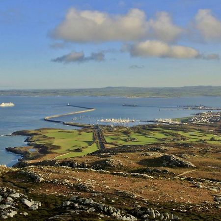 Ynys Lawd, Holyhead Marina Appartement Buitenkant foto