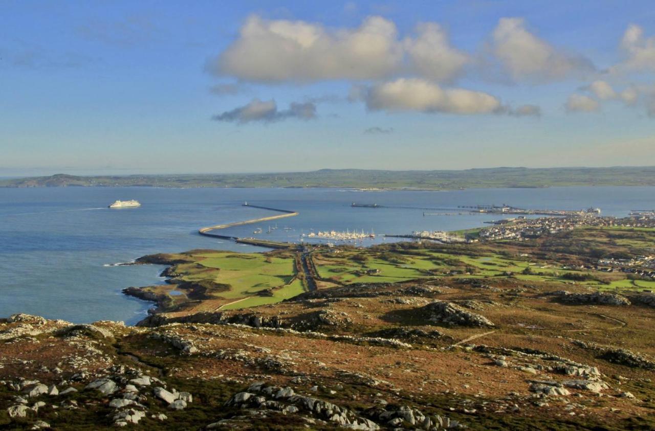 Ynys Lawd, Holyhead Marina Appartement Buitenkant foto