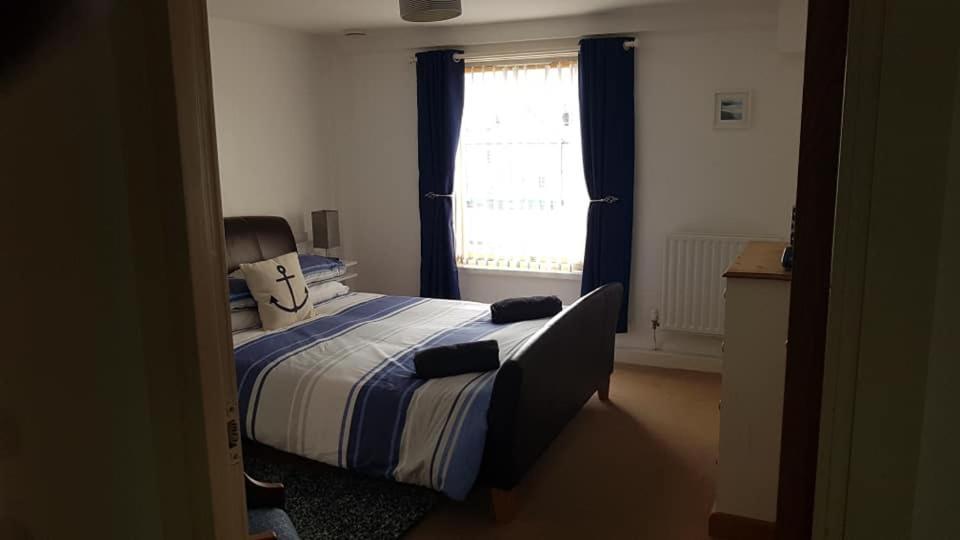 Ynys Lawd, Holyhead Marina Appartement Buitenkant foto